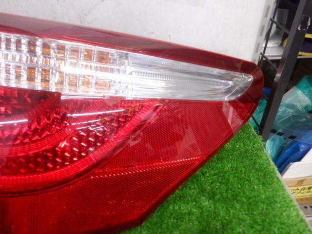 【LEXUS純正】LS460 純正テールレンズ
