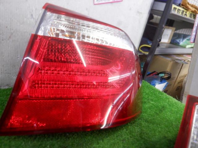 【LEXUS純正】LS460 純正テールレンズ