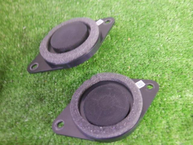 SUBARU genuine
Speaker