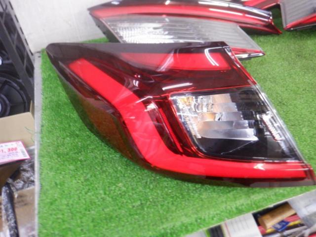 Honda genuine
Tail lens