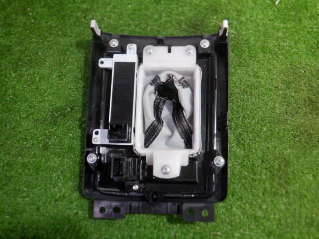 Mitsubishi genuine
TC-SST
Shift panel