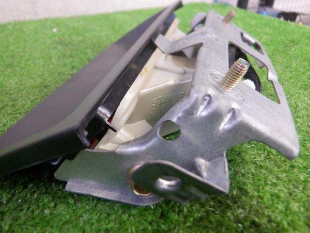 Mazda純正 ハイマウントストップランプ