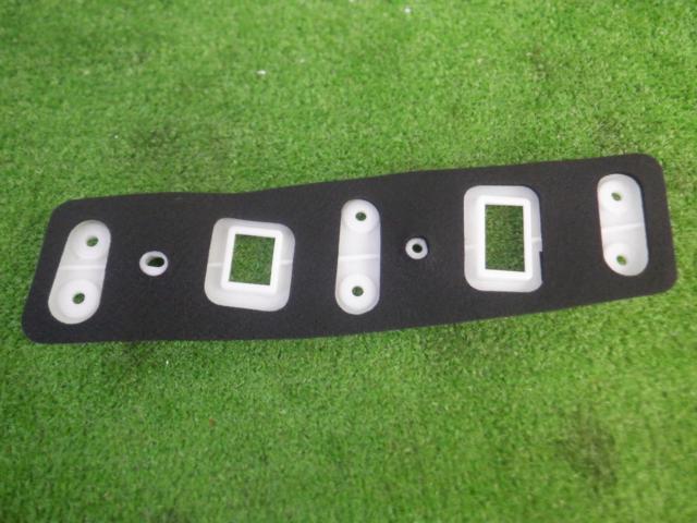 Toyota genuine
Footrest
Panel
