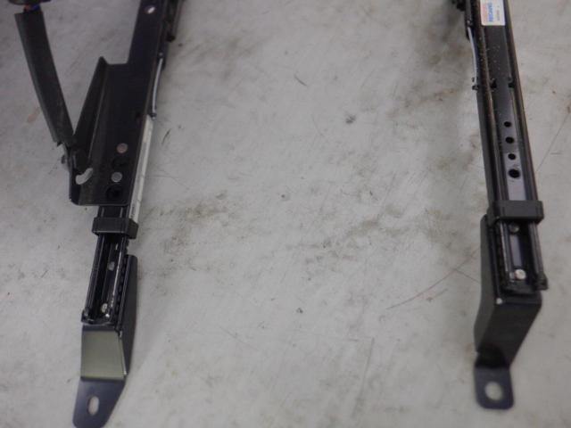 RECARO シートレール