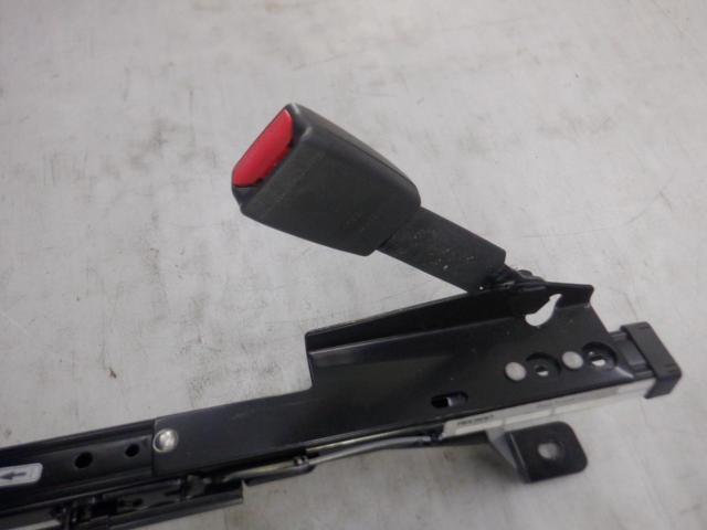 RECARO シートレール