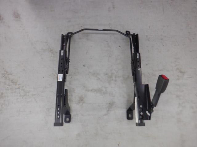 RECARO シートレール