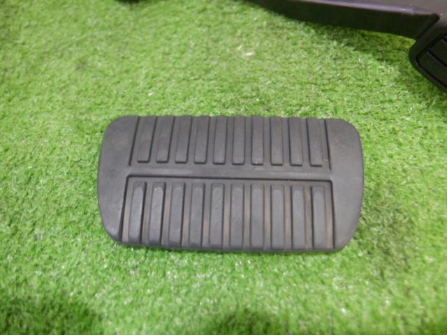 スバル純正アクセルペダル+ブレーキペダルパッド
