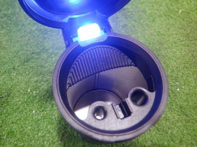 【メーカー不明】LEDアッシュトレイ
