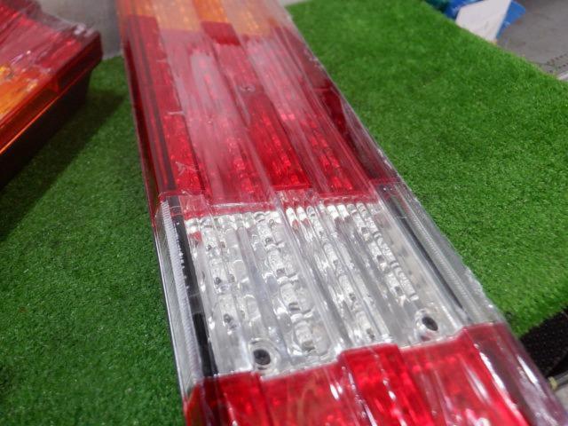 メーカー不明 LEDトラックテール