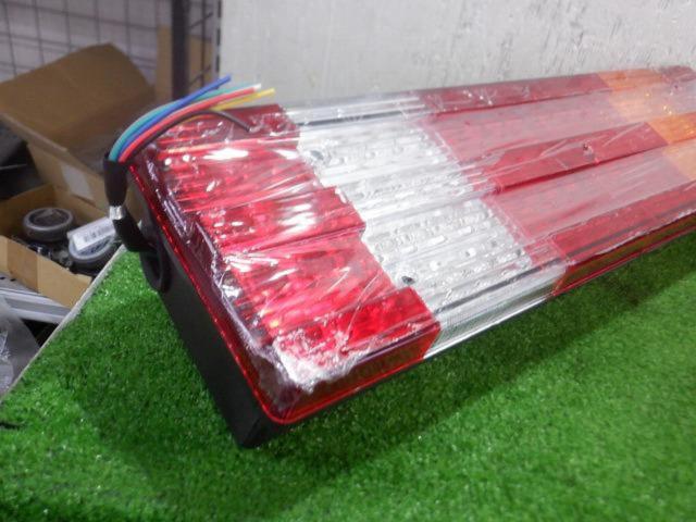 メーカー不明 LEDトラックテール