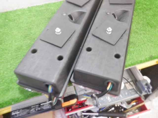 メーカー不明 LEDトラックテール
