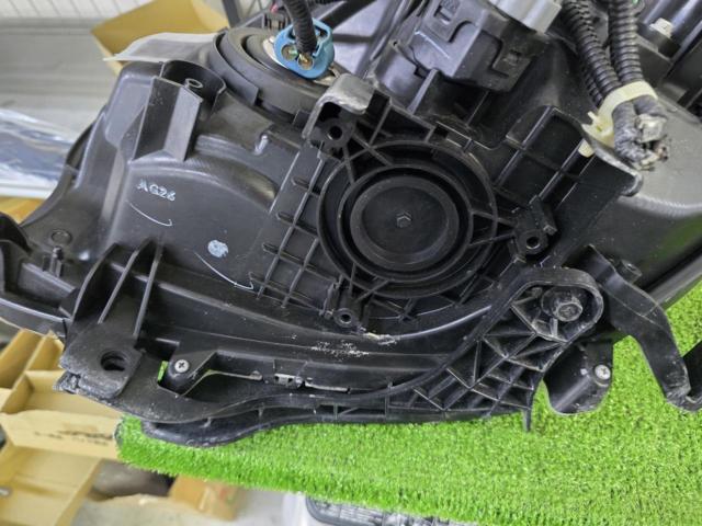 【ワケアリ】HONDA 純正 プロジェクターヘッドライト