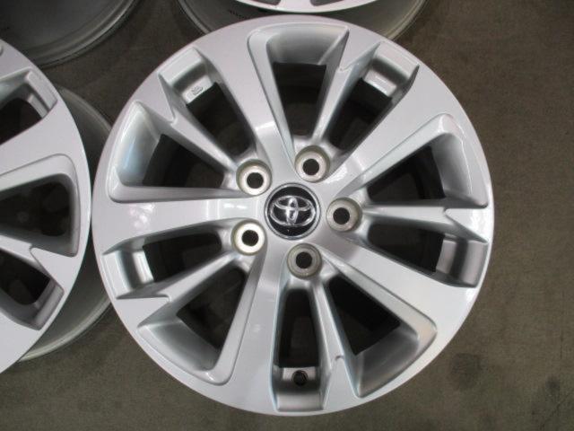 Toyota
Yaris Cross genuine wheel