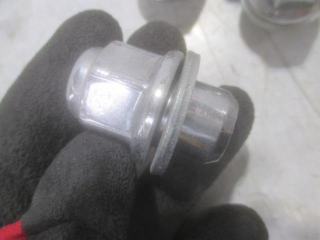 TOYOTA (Toyota)
Genuine flat-seat nuts (short)
Twenty