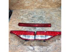 Toyota
50 system
Estima
Mid-cycle genuine inner taillights
+
Center garnish