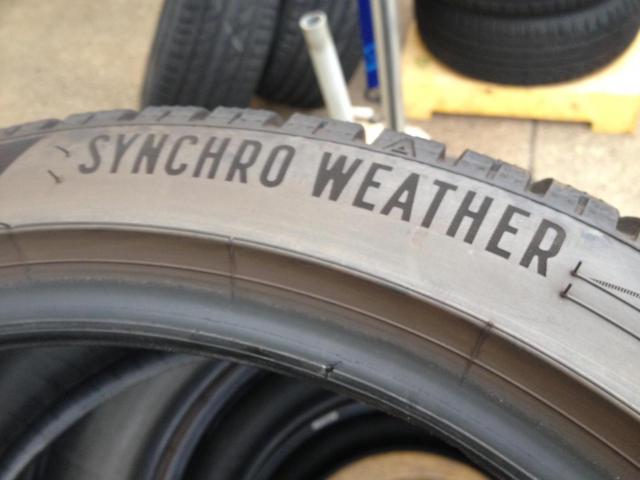 DUNLOP SYNCHRO WEATHER(オールシーズンタイヤ)