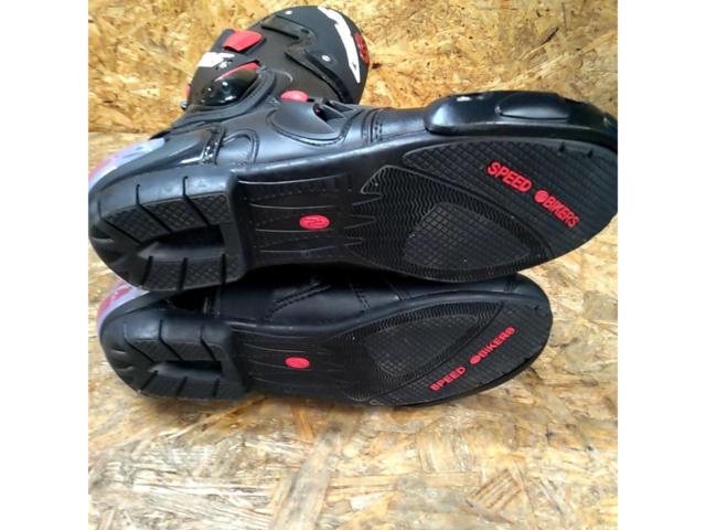 SPEED
BIKERS
Racing boots