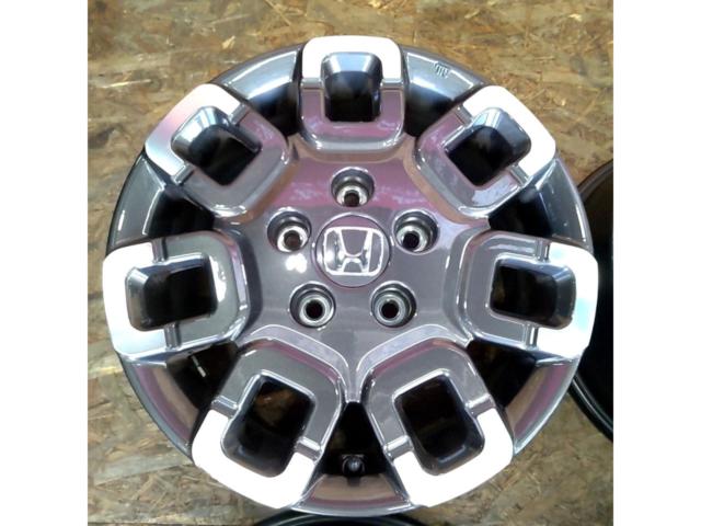 ホンダ フリード クロスター純正ホイール
