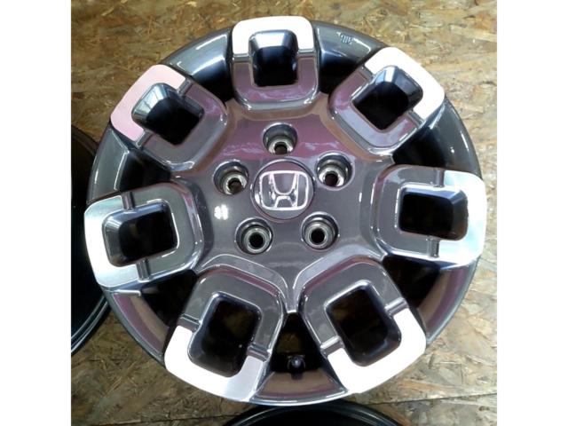 ホンダ フリード クロスター純正ホイール