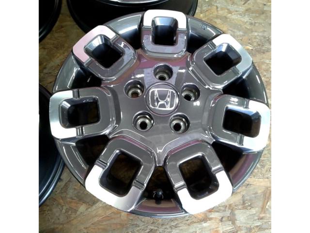 ホンダ フリード クロスター純正ホイール