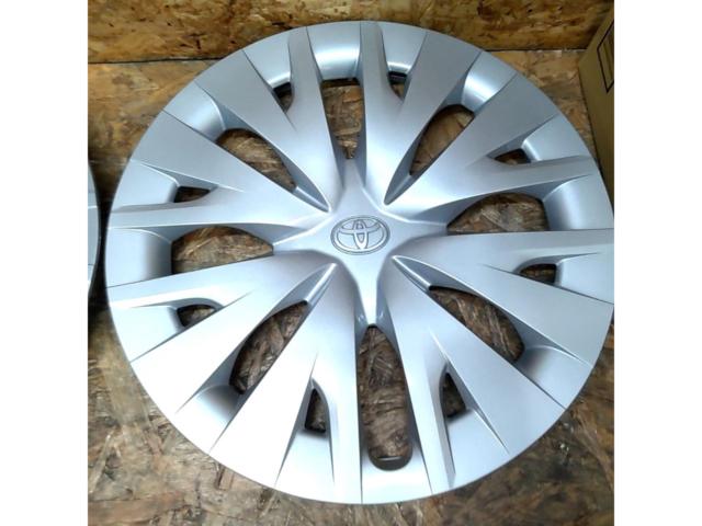 トヨタ ヤリス 純正15インチホイールキャップ