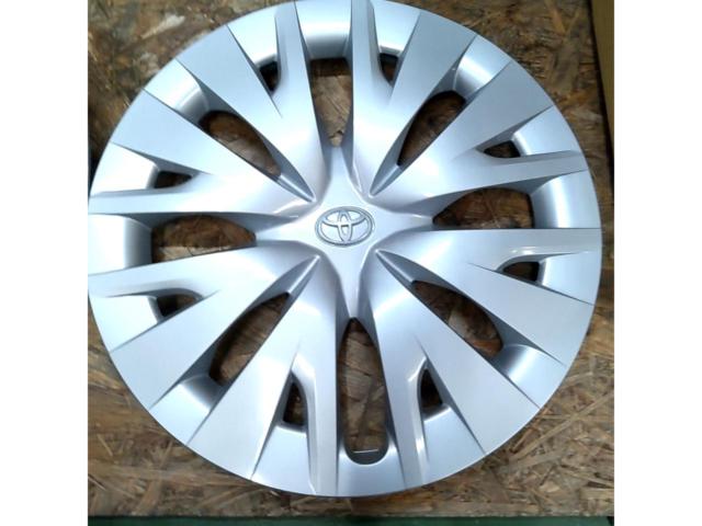 トヨタ ヤリス 純正15インチホイールキャップ