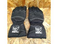 BERIK
Winter Gloves
Size: M