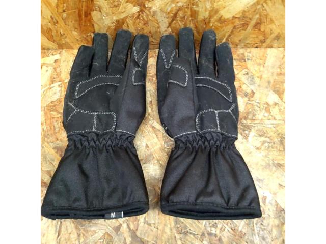 BERIK
Winter Gloves
Size: M