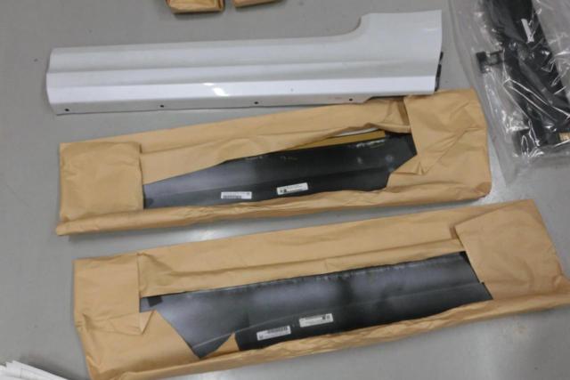 MODELLISTA Side Skirts
10 split