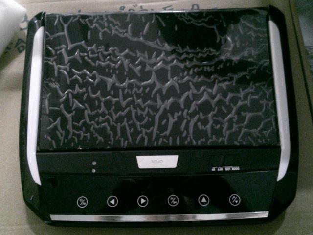 [Manufacturer unknown]
13.3-inch flip-down monitor + 90 series Voxy installation kit