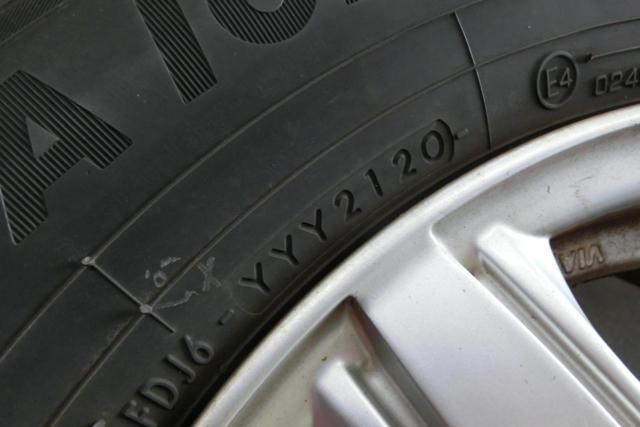 DUNLOP(ダンロップ)  PLENCIA (プレンシア) ST5  + Yellow Hat(イエローハット)PRACTIVA ICE PB02