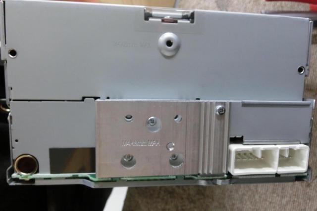 【ダイハツ純正】KENWOOD製 [CK-W70D] CDチューナー