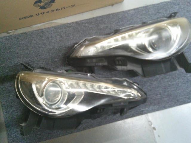 トヨタ純正 86/ZN6 前期 HID 純正 ヘッドライト 左右セット