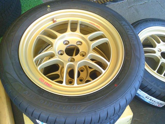 ENKEI (circles)
Racing (Racing)
RPF1
+
KENDA (Kenda)
KR 203