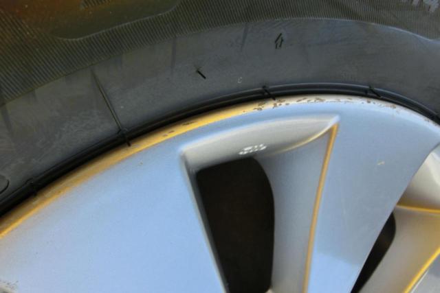 スズキ純正(SUZUKI)  ワゴンR/MH23S純正ホイール  + BRIDGESTONE(ブリヂストン) BLIZZAK VRX3