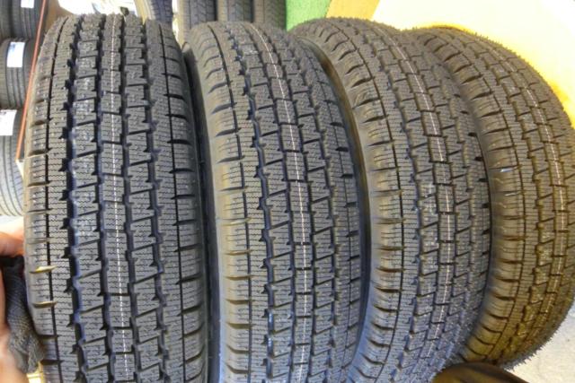 weds(ウェッズ)  Carrowin(キャロウィン)PK-354SN スチールホイール  + BRIDGESTONE(ブリヂストン) W300