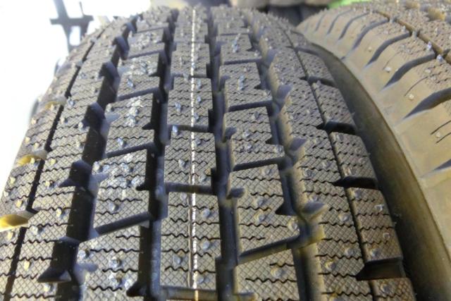 weds(ウェッズ)  Carrowin(キャロウィン)PK-354SN スチールホイール  + BRIDGESTONE(ブリヂストン) W300