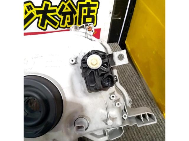 【200系ハイエース/4型】 メーカー不明 純正タイプ ハロゲンヘッドライト 左右セット