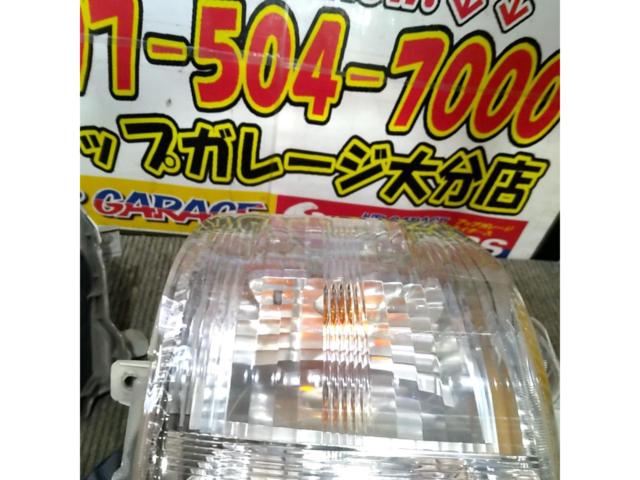 【200系ハイエース/4型】 メーカー不明 純正タイプ ハロゲンヘッドライト 左右セット