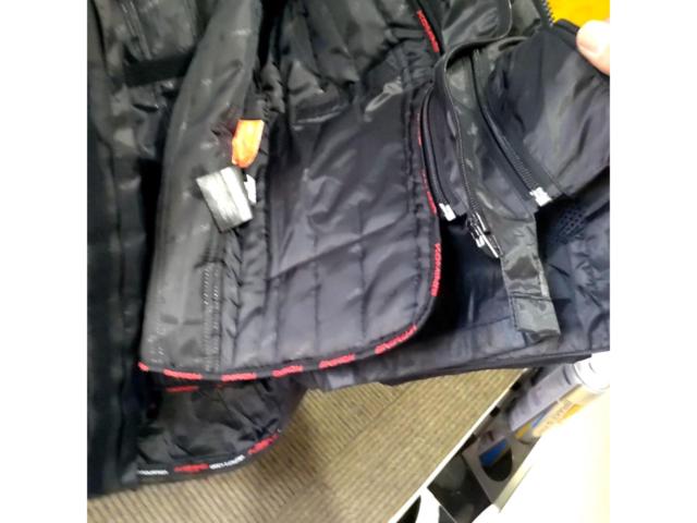 Size LKOMINE
Full Year jacket