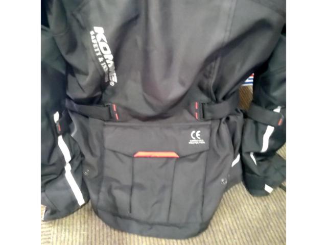 Size LKOMINE
Full Year jacket