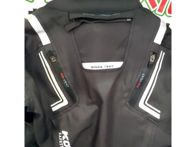 Size LKOMINE
Full Year jacket