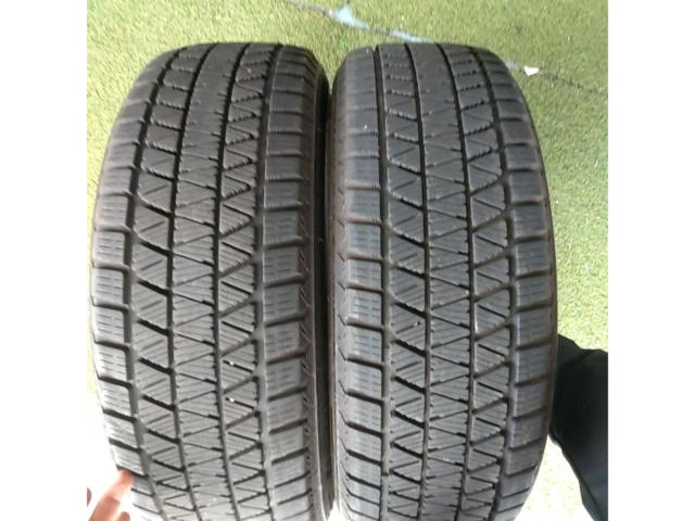 Set of 4 BRIDGESTONE studless tires
BLIZZAK
DM-V3