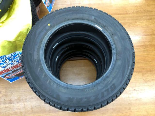 BRIDGESTONE BLIZZAK VRX2 165/70R14