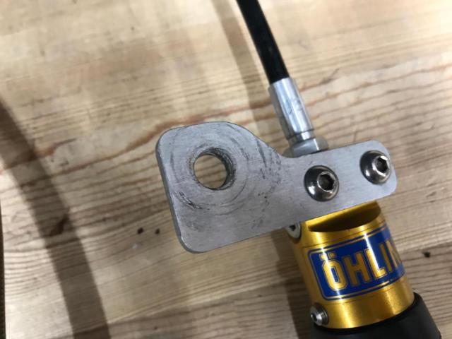 OHLINS リアショック