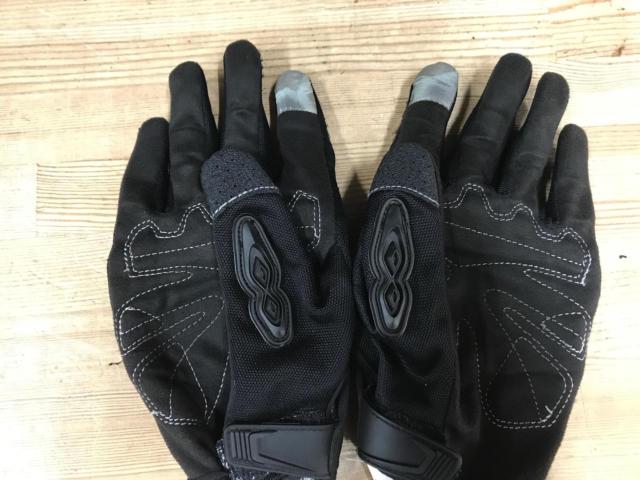 IRON
JIAS
Mesh glove