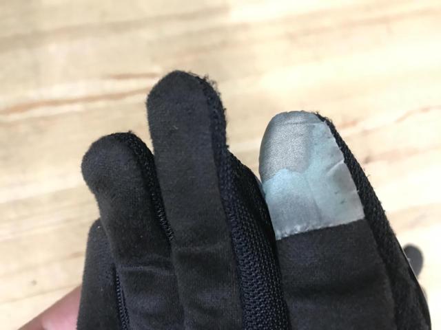 IRON
JIAS
Mesh glove