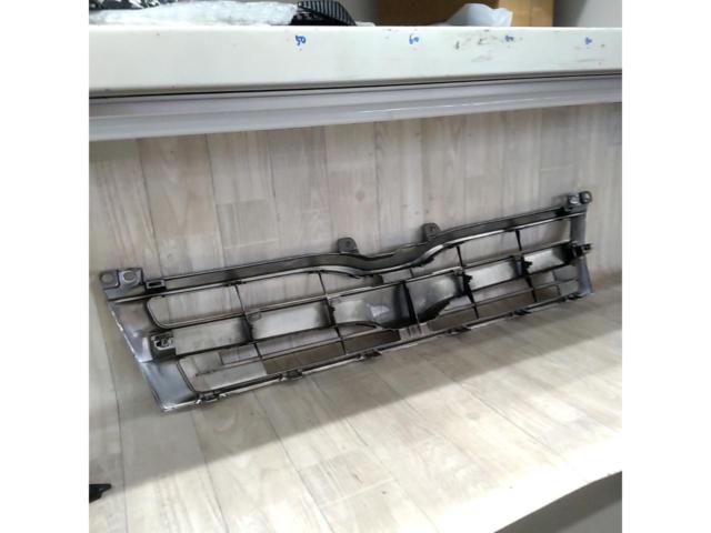【トヨタ純正】 フロントグリル ■200系 ハイエース 3型 標準ボディ