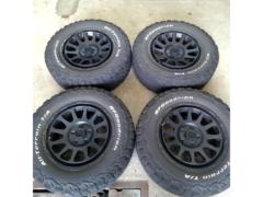 DELTA FORCE OVAL (CRIMSON製)  +  BFGoodrich ALL-Terrain  T/A K02