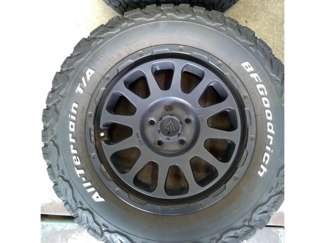 DELTA FORCE OVAL (CRIMSON製)  +  BFGoodrich ALL-Terrain  T/A K02